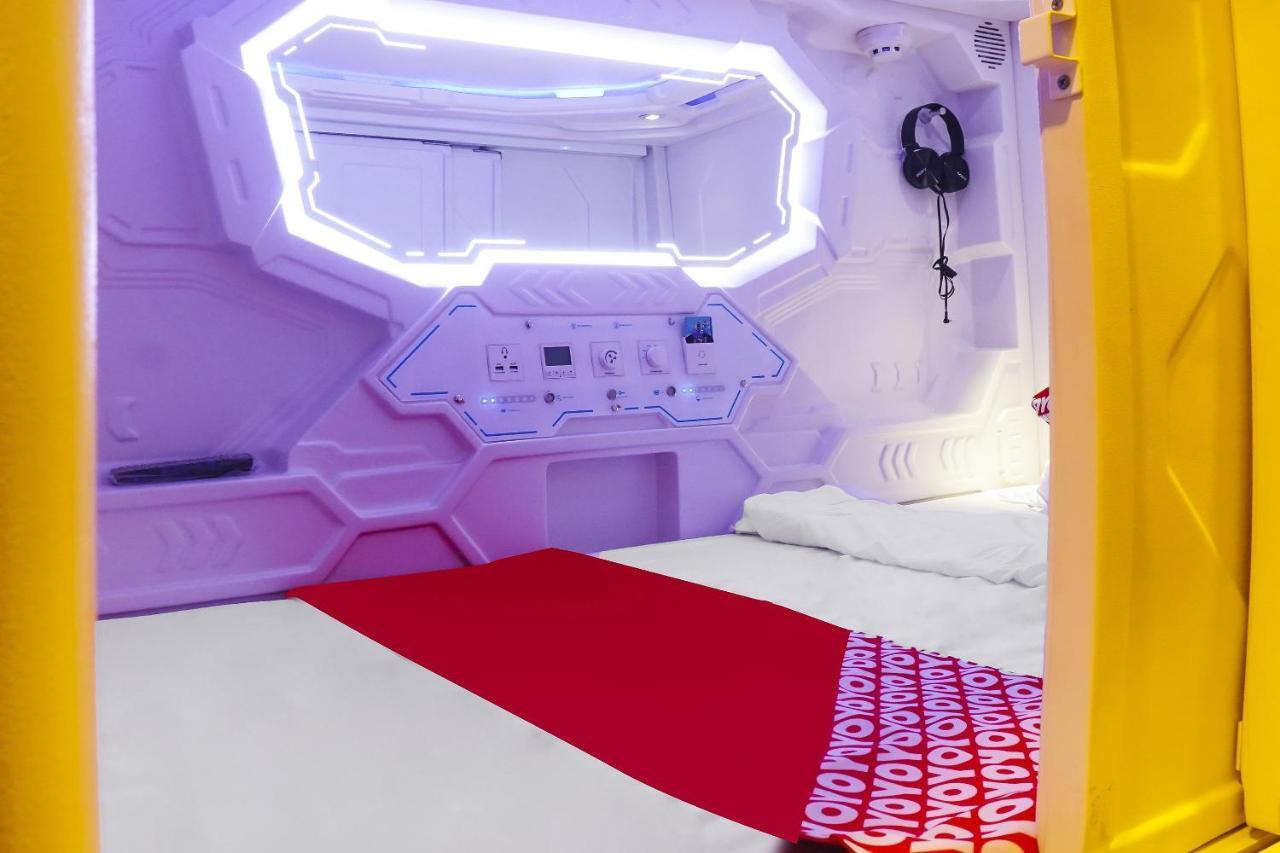 Super Oyo 91328 Fiducia Capsule Hotel Dżakarta Zewnętrze zdjęcie