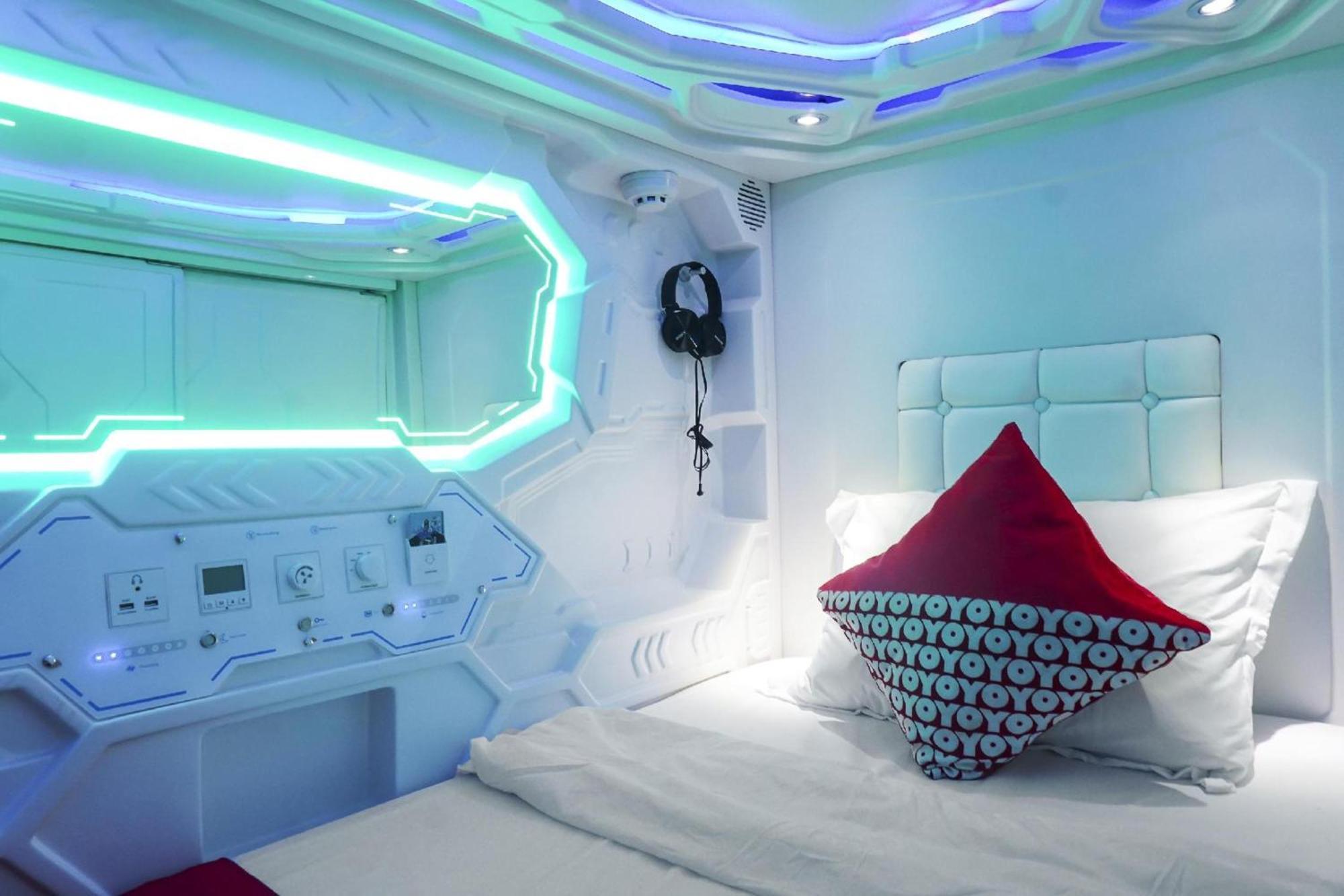 Super Oyo 91328 Fiducia Capsule Hotel Dżakarta Zewnętrze zdjęcie